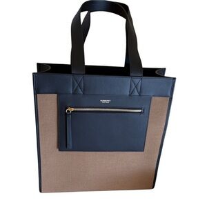 Burberry Elegant Black and Tan Tote